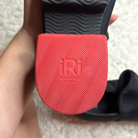 IRI WES I Black Red Low Top Sneaker Fun Trendy Chunky Pop of Color Y2K - Picture 8 of 16